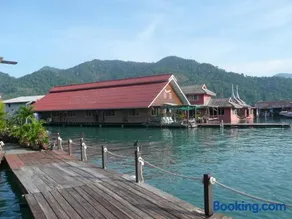 Oceanblue Guesthouse - Image 1