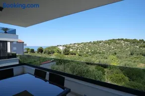 Slanica Beach Apartment with 3 bedrooms ID 225 - Image 1