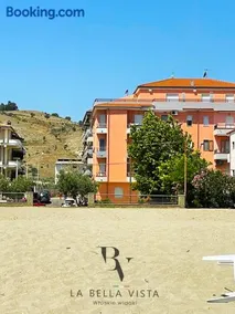 La Bella Vista - Image 1