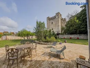 Charmante maison de ville avec vue sur le donjon avec wifi et jardin - Image 1