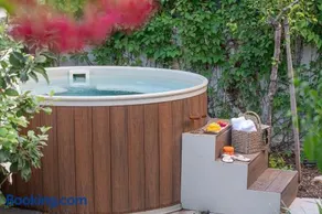 LEONTINE Suites - Image 2