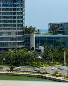 Luxury 2 bed lake and sea view at Cinnamon Life Residence - Image 2