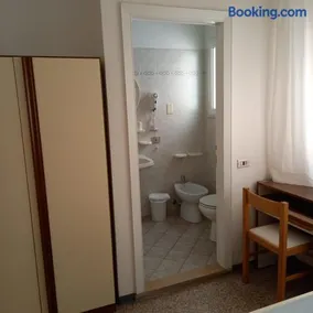 Hotel Serafini Misano Adriatico FREE PARKING - Image 4