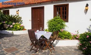 Charming Apartment in Los Silos, 80m² with Terrace - Image 1