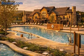 Walk to Waterpark Pool Hot Tub 09 23 Maple Crescent - Image 1
