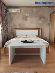 Cozy studio in Sanny Beach - Image 2