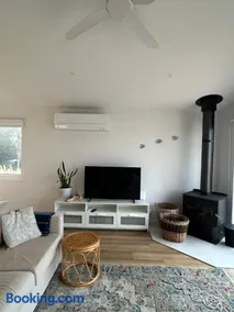 Roo Views - Linen, Wi-Fi, Pet Friendly, EV charger - Image 4
