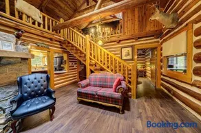 Secluded 10-Acre Riverfront Lodge - Image 1