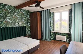 Luxurio rooms with baths - Image 2