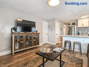 Heart of Westport 1BR - Image 3