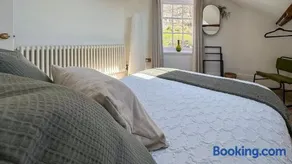 Family Holiday Home by the Great Orme Tramway and Beach - Image 4