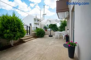 Violeta Apartment by RentalsPro - Nea Flogita Halkidiki - Image 4
