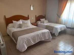 Hostal Avenida Pozo Alcón - Image 2