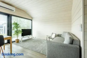 Stunning, modern mini-home 5 miles from the airport! - Image 2