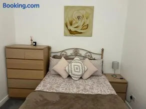 3 Bedroom Flat in Town Centre Wellingborough - Image 5