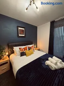 A&A Luxury Stay Mowbray - 1Bdr Apt w Balcony & Views - Image 4