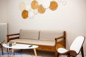Kalamata Old City - Minimal Urban Retreat - Image 4