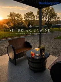 Everwood Escape- The Willow Hut With Private Hot Tub - Image 4