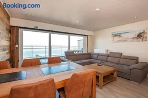 Nice apartment with suberb Sea Views - Image 1
