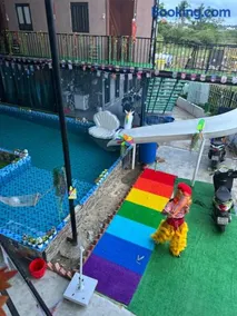 Happy House TB - Image 2