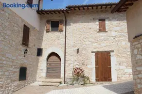 House Morro di Rasiglia - Image 1