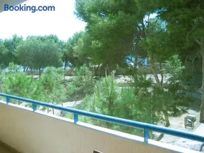 Vivienda en residencial con piscina - Image 2