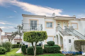 Oasis park 2 bedroom top floor Apartment AT72 - Image 2