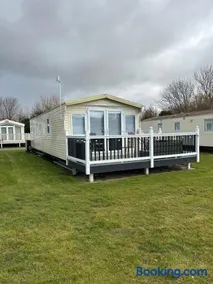 Cleethorpes beach haven site - Image 4