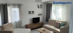Kalithea family house with 3 bedrooms - Image 1