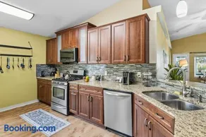 Family Milton Home with Private Pool - Image 4