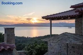 Niki's Tower - Serene Seaview Stone Getaway - Image 1