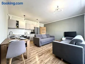 Marcinowska 2 Apartment - Self check-in 20h - parking - Image 1
