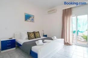 Shark Apartments - Image 1
