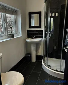 Frankies Lodge - Image 3