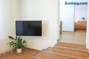 Pohodlný apartmán s ptačí zahradou - Image 1