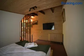 Chalet by Provence Suceava - Image 2