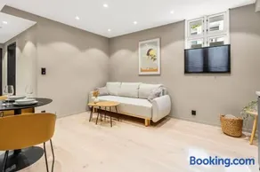 Brand New Apartment For Up To Six People - Image 3