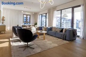HiGuests - Experience Coastal Elegance at La Rive 2 in La Mer - Image 5