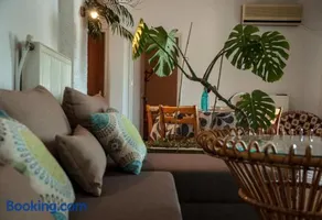 Paradise View Apartment - Image 1
