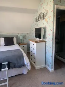 Seaways Cottage Hoylake - Image 5