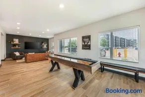 Cozy 1B1B with Pool, Parking, WiFi, Gym 30mnts from Austin - Image 2