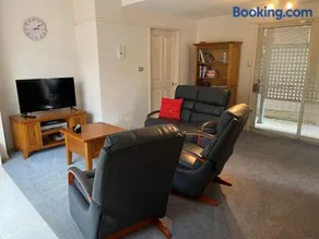 Townhouse in Shellharbour Village - Image 4