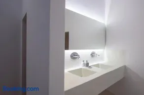 Very welcoming and cozy villa in Santorini - Image 2