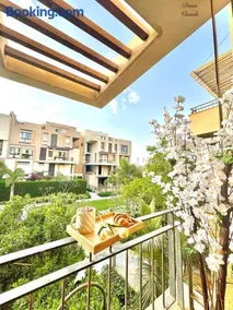 Elegant 2 beds apt in Villa in East Town Sodic - Image 1
