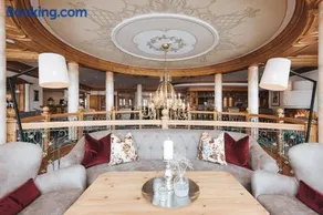 Superior Hotel Schneider Ski-in & Ski-out - Image 2