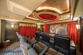 EPIC Group Stay Big Gameroom Bar Arcade Playroom - Image 2