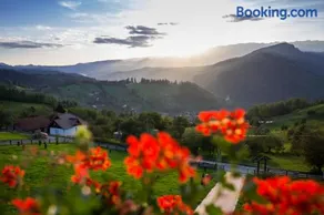 Bran Monte Crai Chalet - Image 2