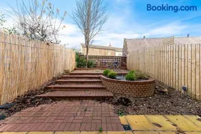 Charming House in Wakefield - Sleeps 6 - Image 5