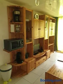 Studio cabine familial, rez de chaussée,piscine et parking privés - Image 2
