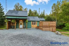 Cozy Cottage Retreat Private 2 Acres, Near Lake - Image 3